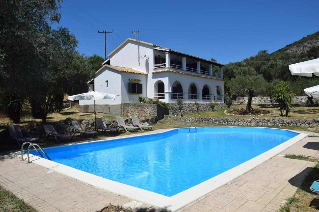 Villa Eirini by Hotelius Liapades Dış mekan fotoğraf