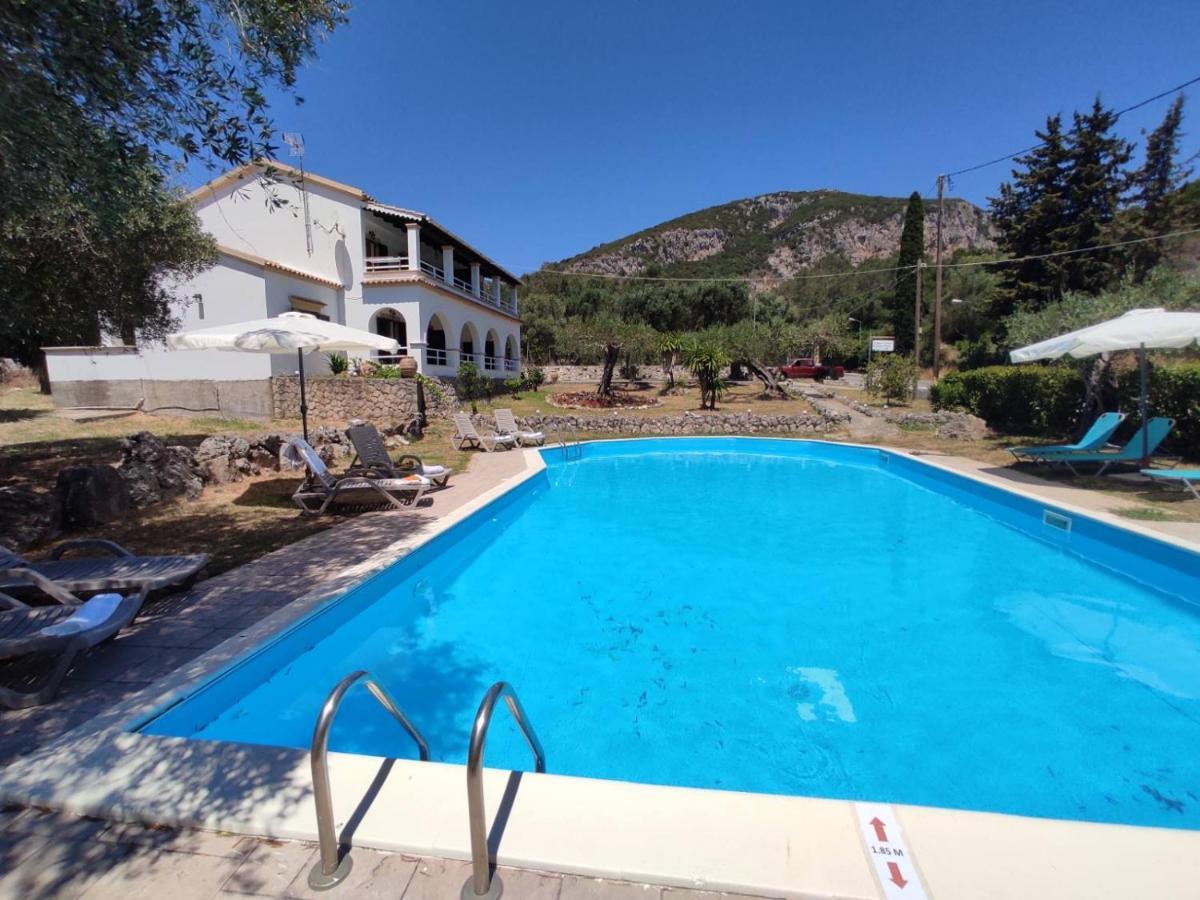 Villa Eirini by Hotelius Liapades Dış mekan fotoğraf